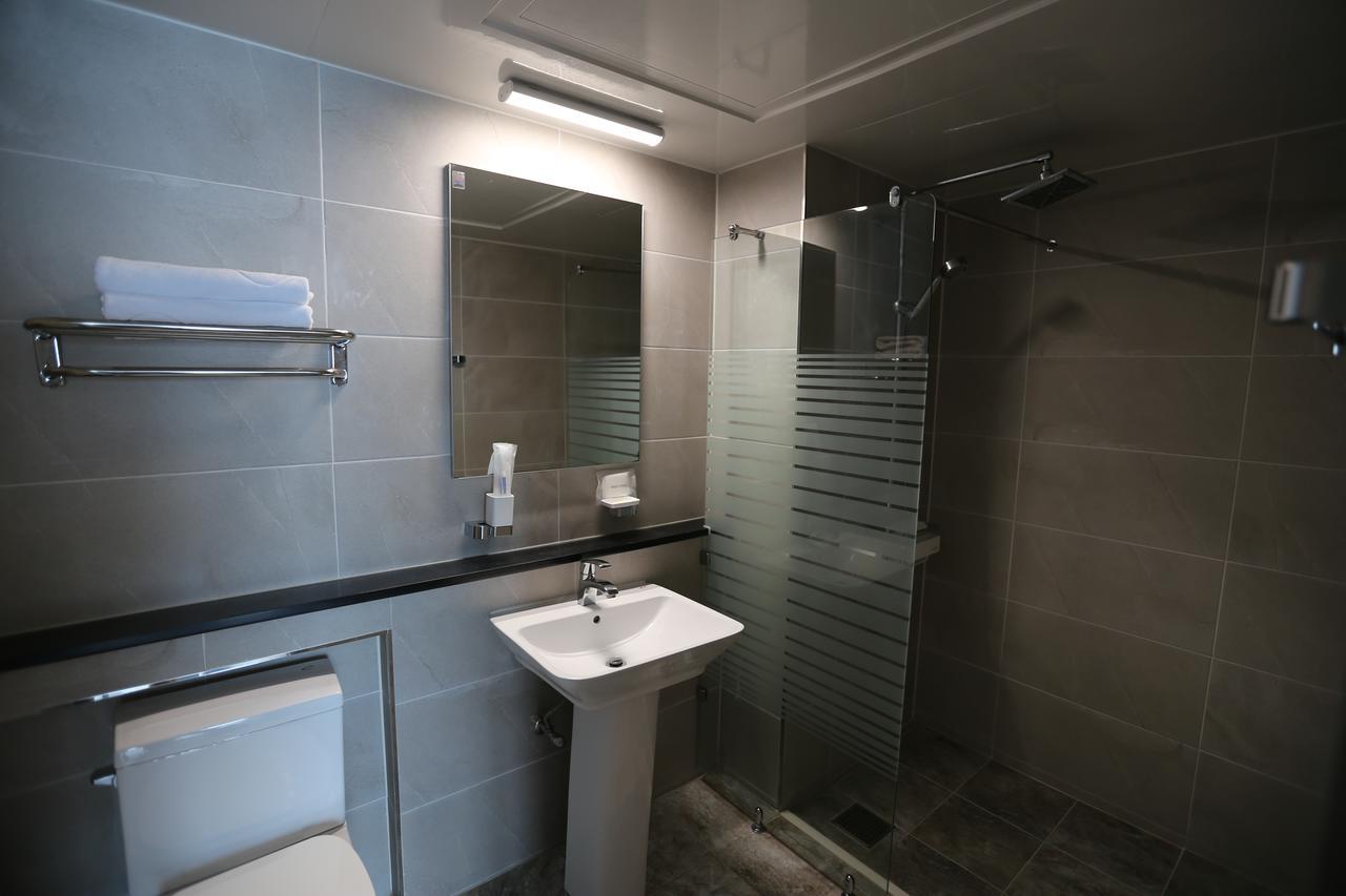 Hotel52 Seogwipo Bagian luar foto