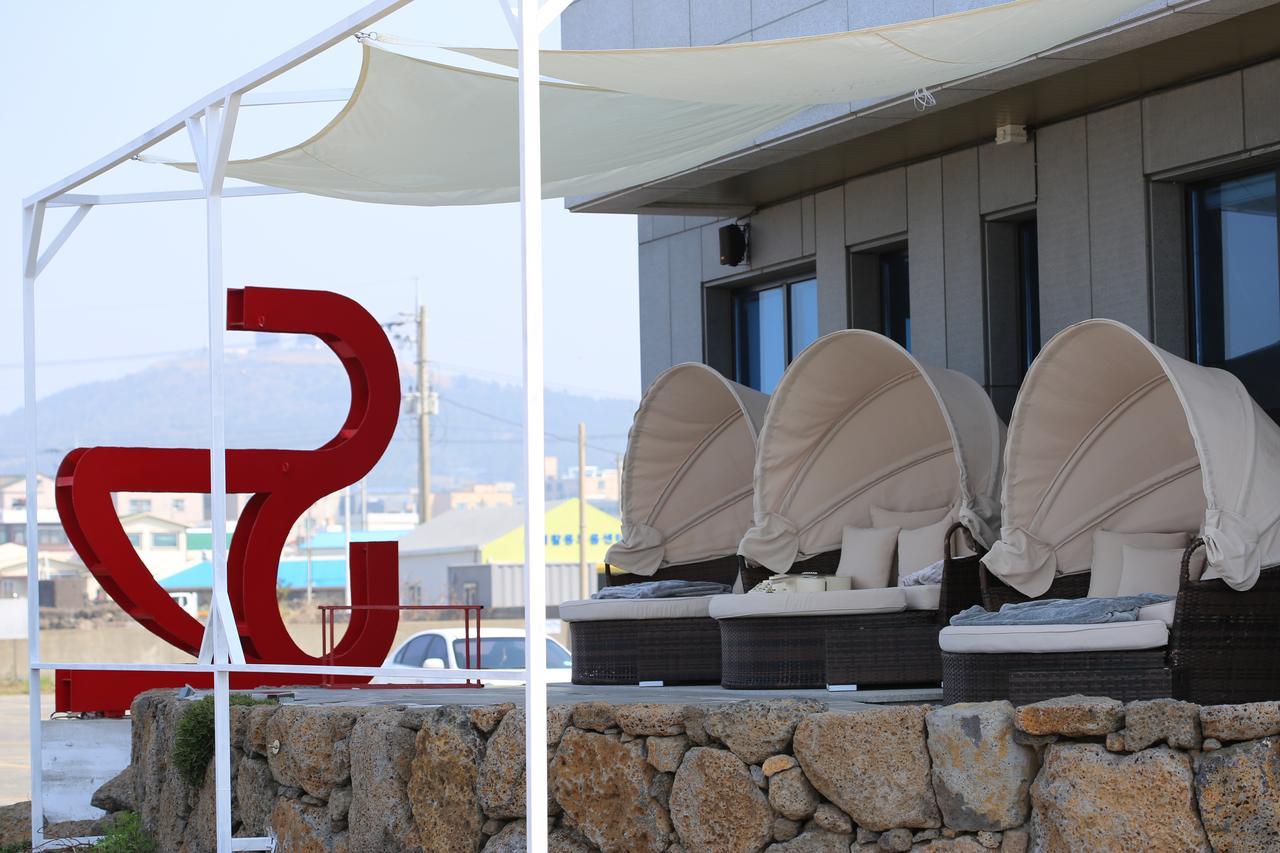 Hotel52 Seogwipo Bagian luar foto