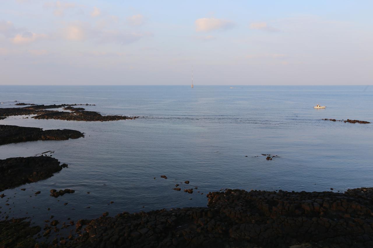 Hotel52 Seogwipo Bagian luar foto